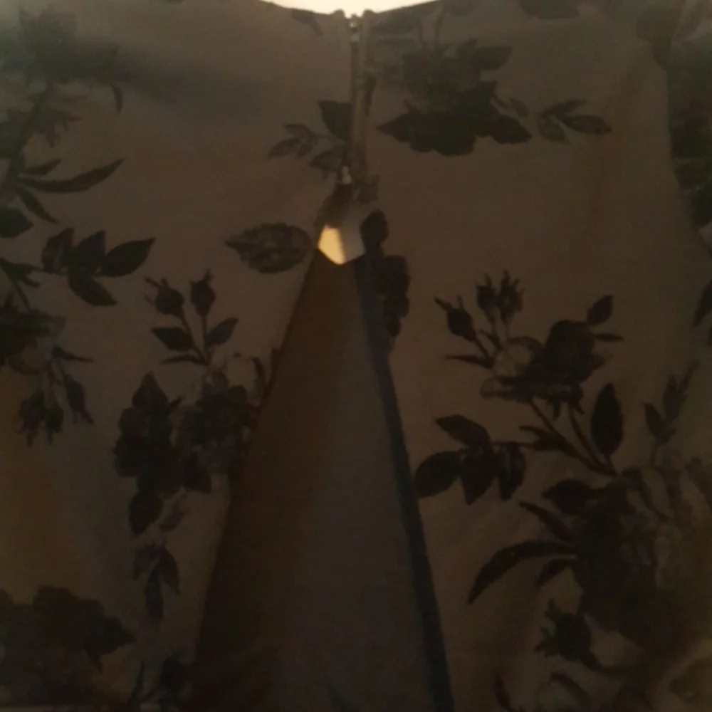 Little black casual dress medium - Picture 7 of 10